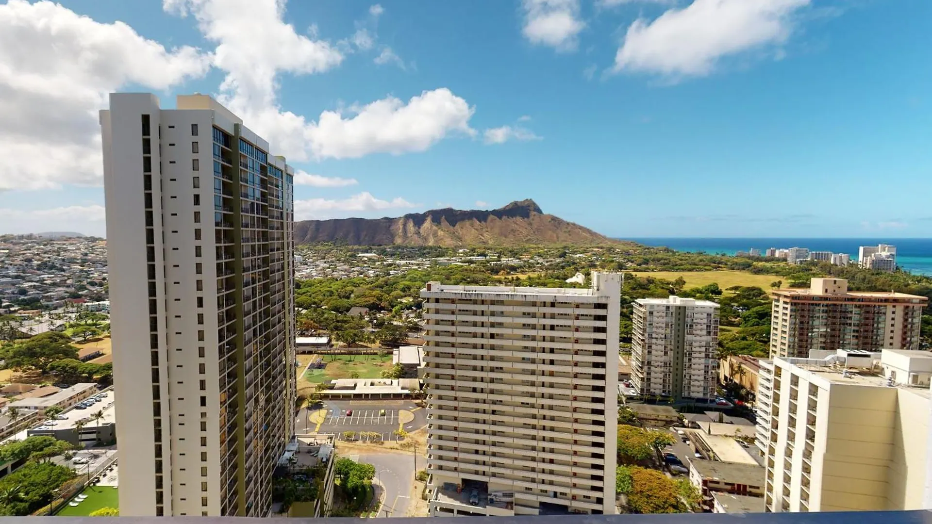 Oceanview Luxury On The 32Nd Floor - Full Kitchen, Walk To Waikiki Beach, And Free Parking Honolulu USA