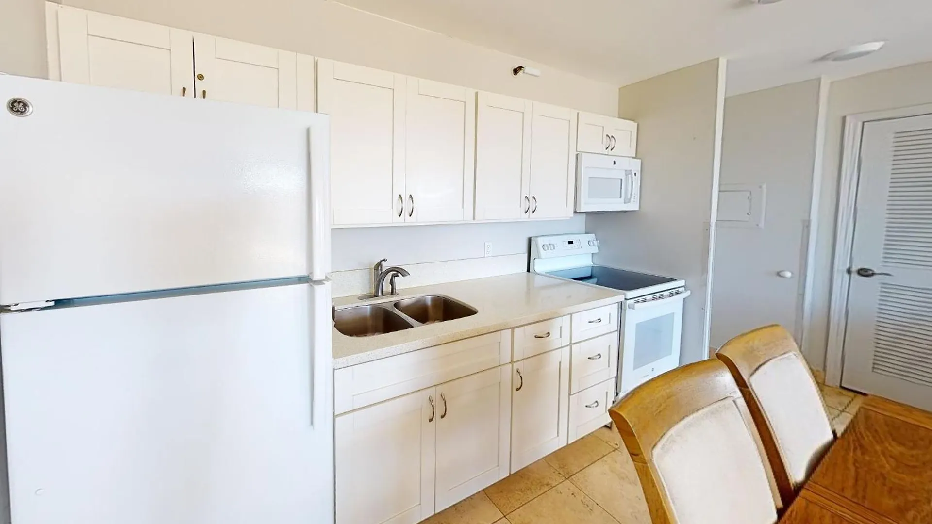 Oceanview Luxury On The 32Nd Floor - Full Kitchen, Walk To Waikiki Beach, And Free Parking Honolulu Lejlighed